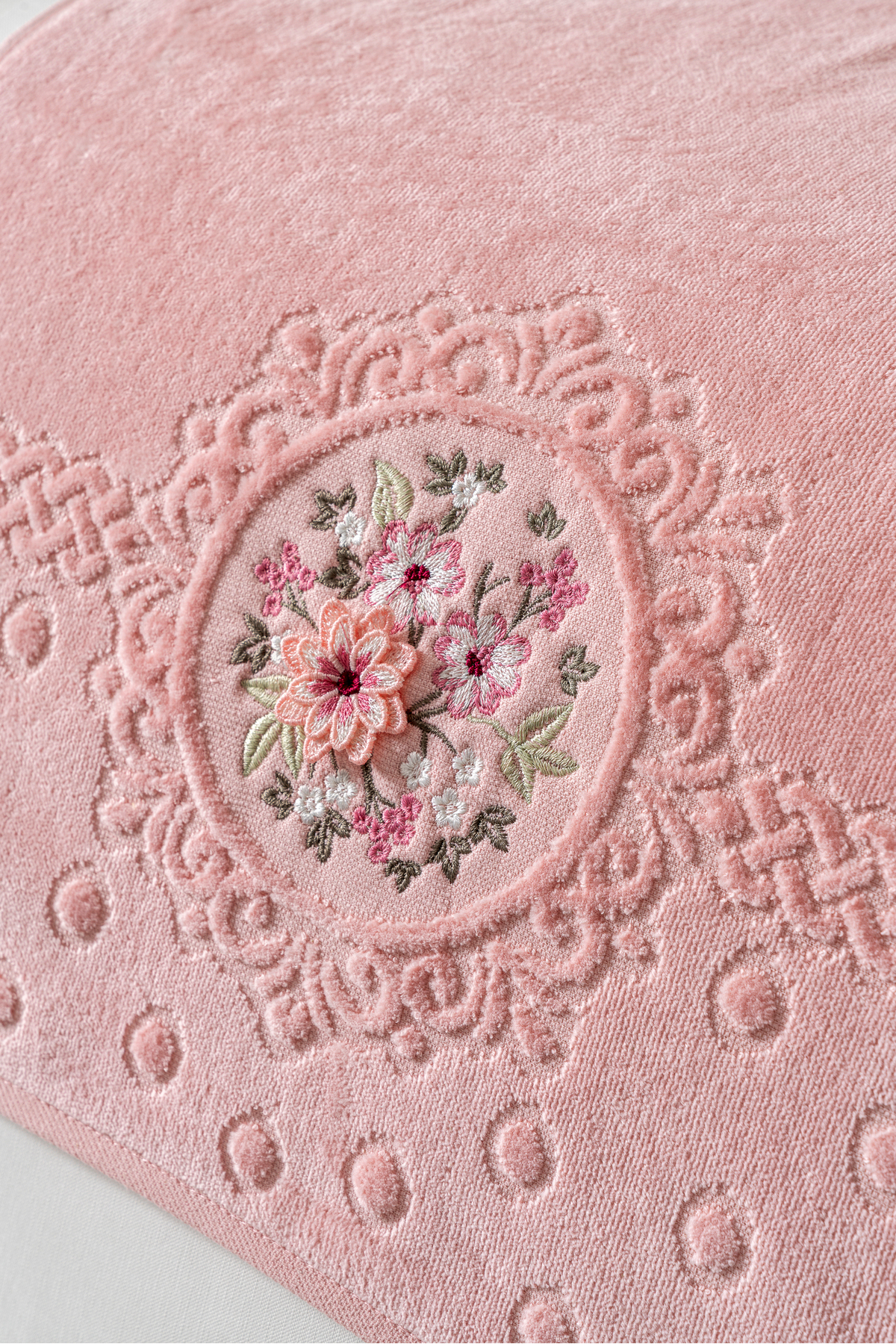 6 Parça 3D Nakışlı Premium Çeyizlik El Yüz Havlusu 50x90 cm %100 Pamuk ve Kadife