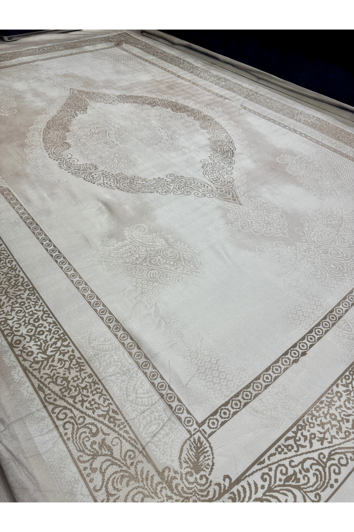 Osmanlı Motifli Halı Örtüsü Lastikli ve Süngerli Kaymaz Taban Yıkanabilir