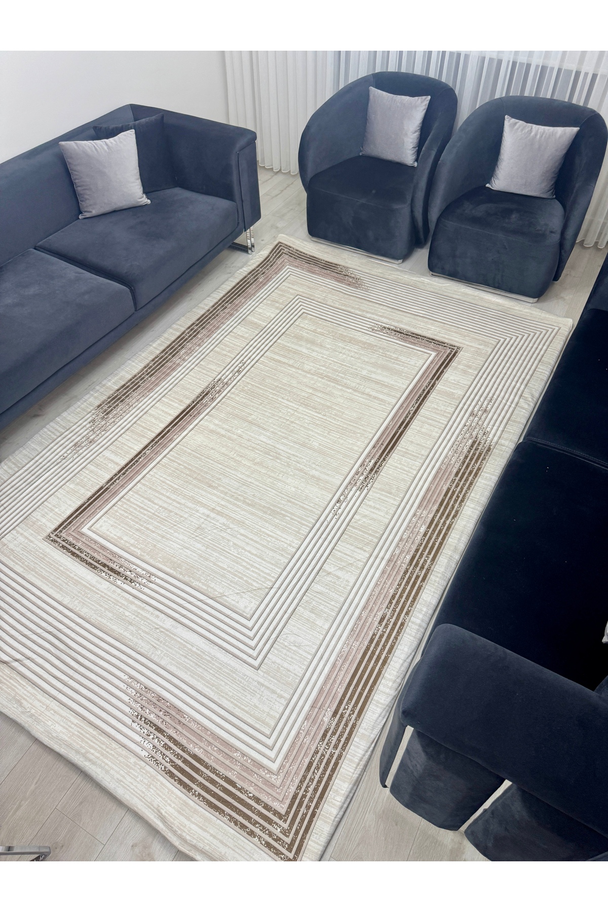 Dekoratif Modern Halı Örtüsü Lastikli ve Süngerli Kaymaz Taban Yıkanabilir