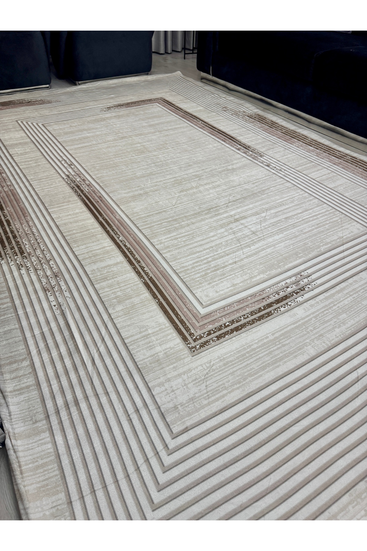 Dekoratif Modern Halı Örtüsü Lastikli ve Süngerli Kaymaz Taban Yıkanabilir