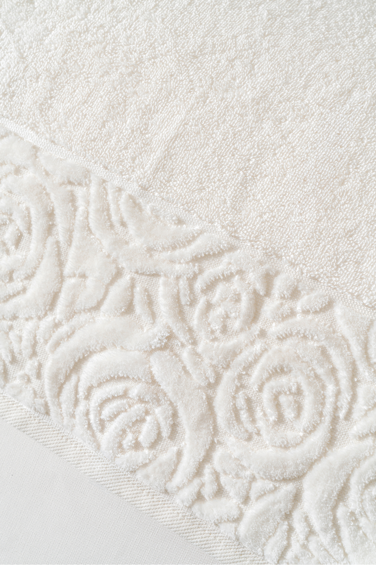 6'lı Ucu Gül Desenli %100 Pamuk 50X90 cm El Yüz Havlu Seti Şık Tasarım Yumuşak ve Emici