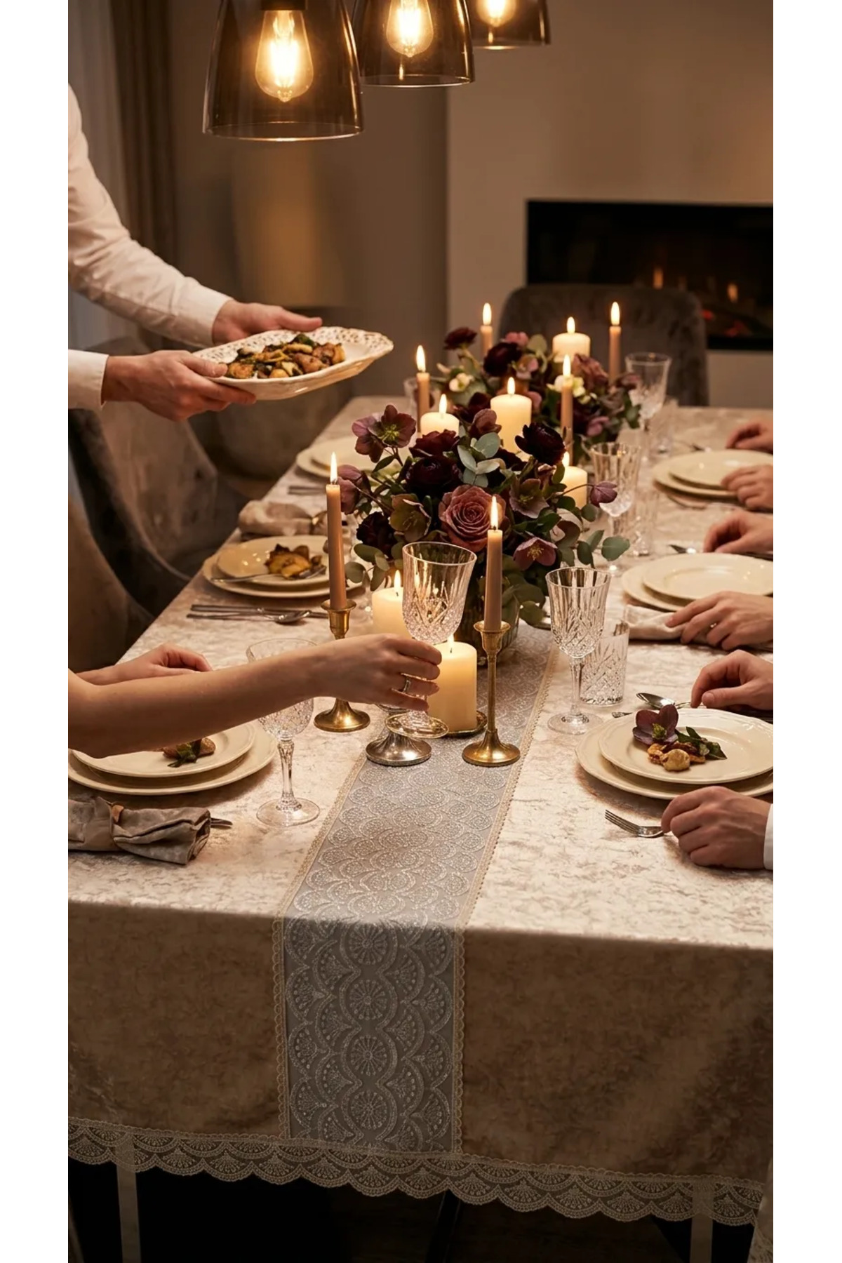 160 x 260 Ebatında 8 ve 12 Kişilik Masalara Uygun Leke Tutmaz Masa Örtüsü Premium