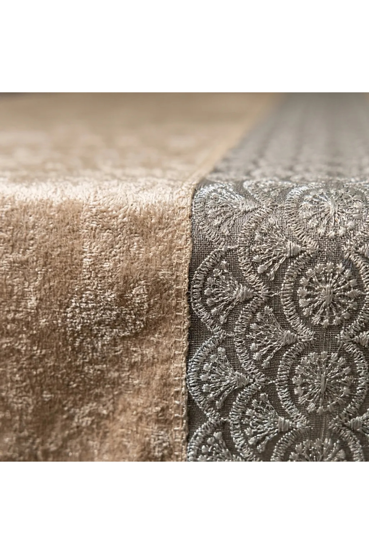 160 x 260 Ebatında 8 ve 12 Kişilik Masalara Uygun Leke Tutmaz Masa Örtüsü Premium