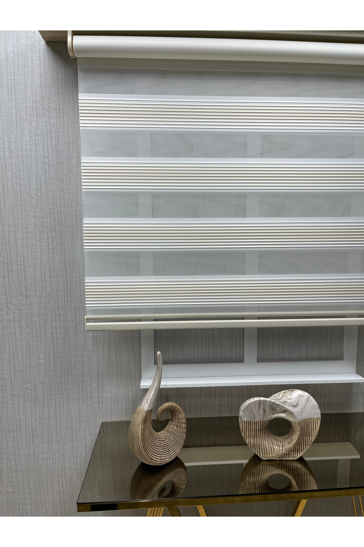 Modern Çizgili Zebra Stor Perde KREM-BEYAZ Geçişli Alüminyum Kasa Lüks Model