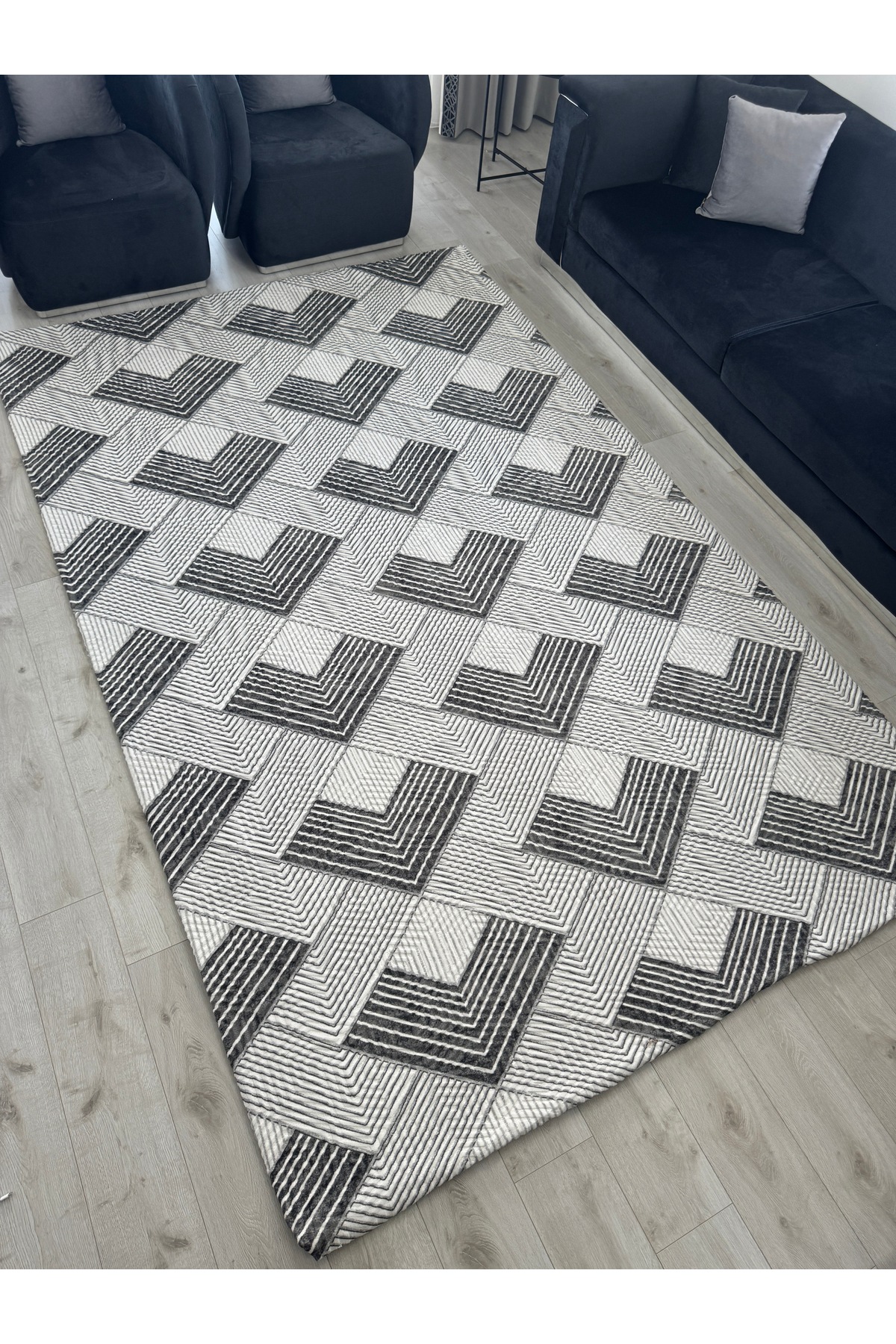 Halının Altına Kolayca Katlanabilen 230x330 Mikro Polar Lastiksiz Halı Örtüsü Kalın Dokulu (GRİ GEO)