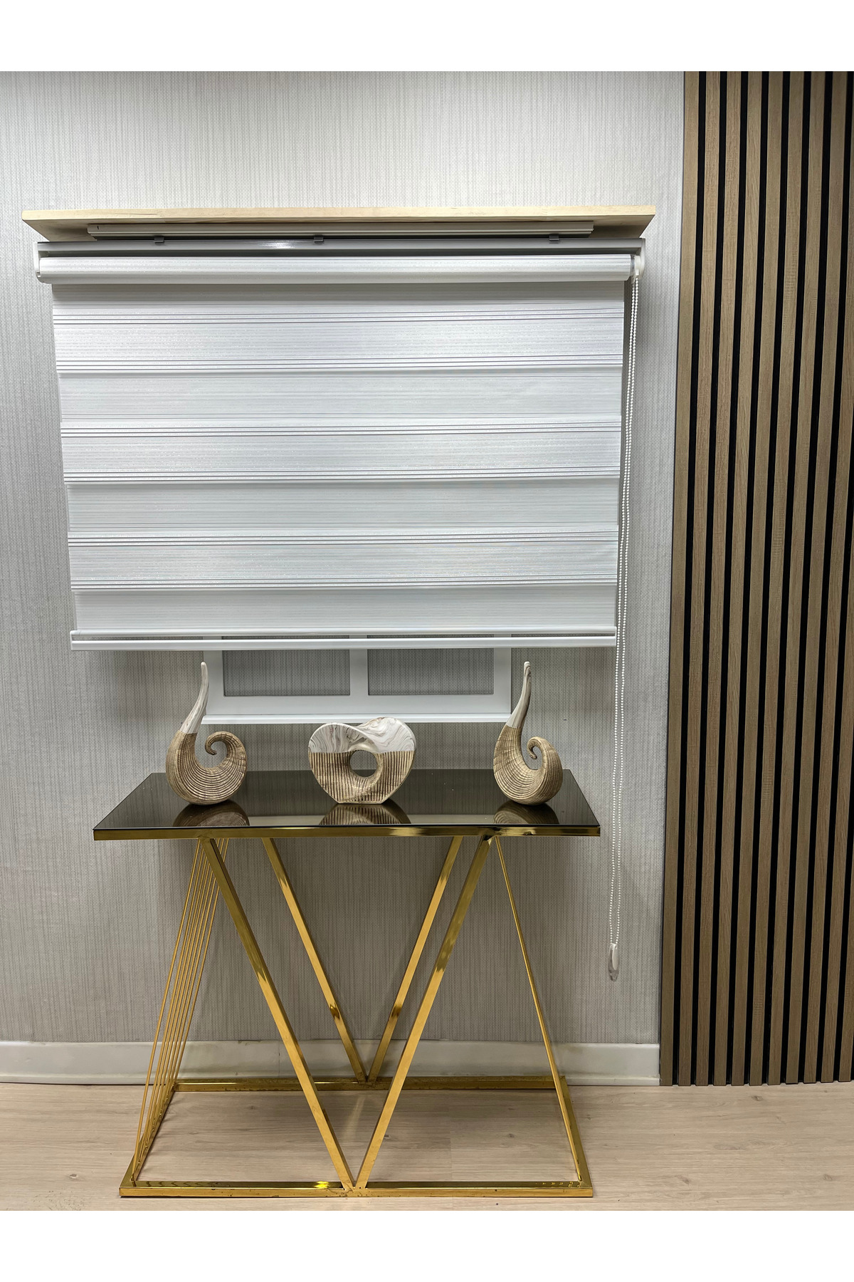 Simli Beyaz Zebra Stor Perde Işık Geçirgen Modern Lüks Salon Perdesi Modeli