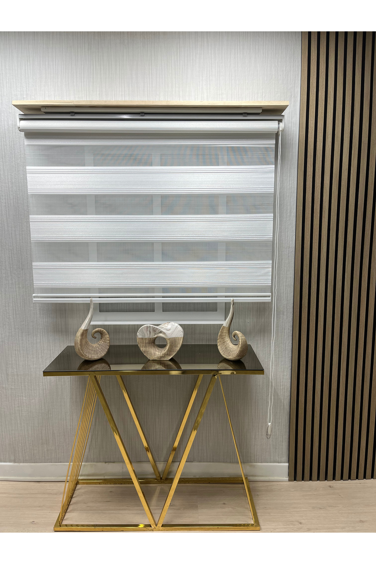 Simli Beyaz Zebra Stor Perde Işık Geçirgen Modern Lüks Salon Perdesi Modeli