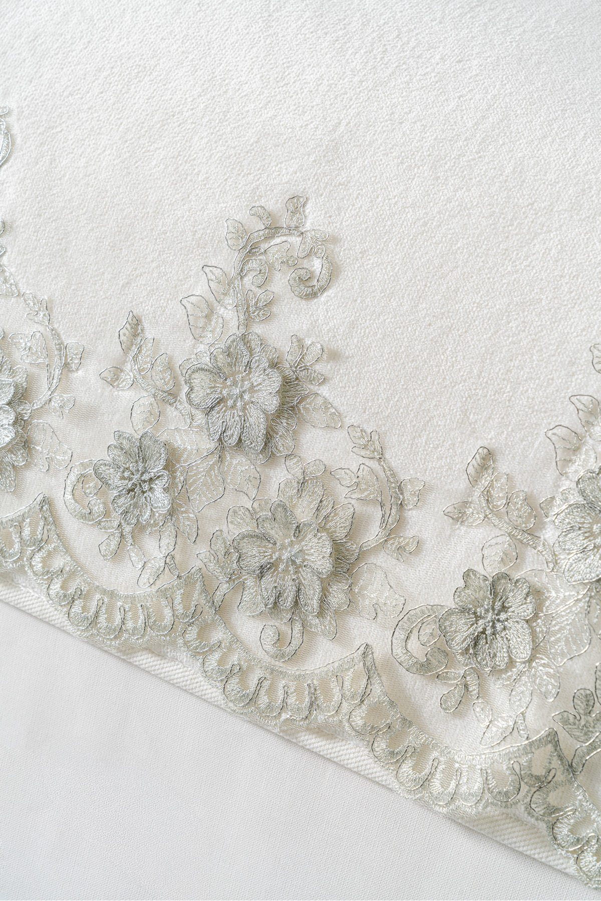 6 Parça Çeyizlik Premium Havlu Seti Çiçek Fransız Güpürlü Desenli 50x90 cm %100 Pamuk Kadife