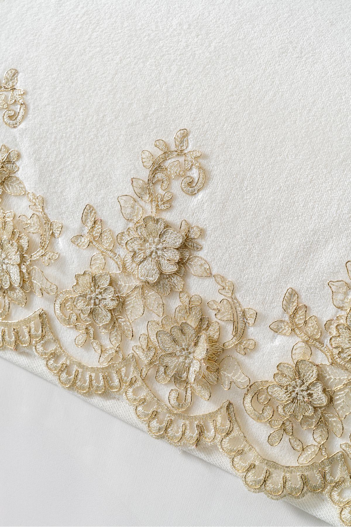 6 Parça Çeyizlik Premium Havlu Seti Çiçek Fransız Güpürlü Desenli 50x90 cm %100 Pamuk Kadife